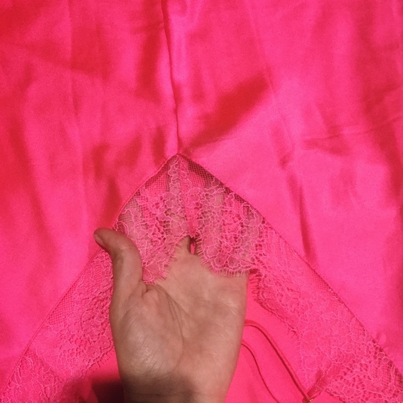 Hot pink VS lingerie - Picture 5 of 5
